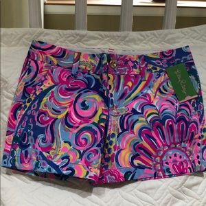 LILLY PULITZER CALLAHAN SHORT IN SIZE 2!